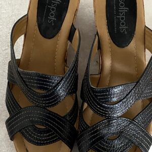 Softspots black wedge sandals